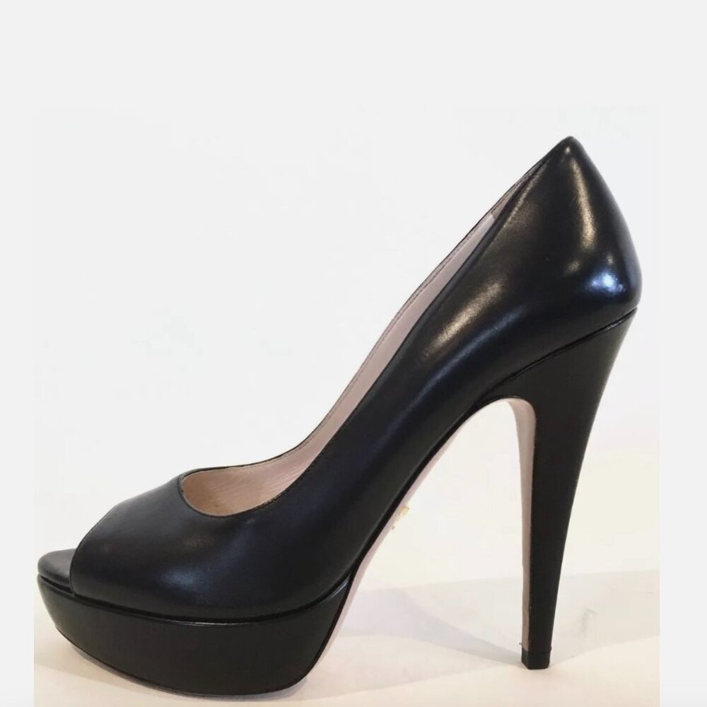 Prada Black Leather Heels - Excellent Condition Size 37 - Picture 4 of 11